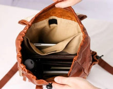 Load image into Gallery viewer, Deluxe Rucksack Backpack